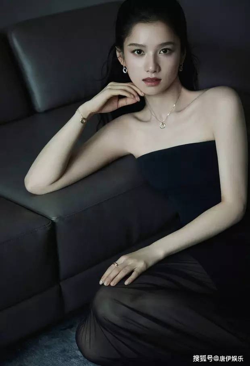 张婧仪
