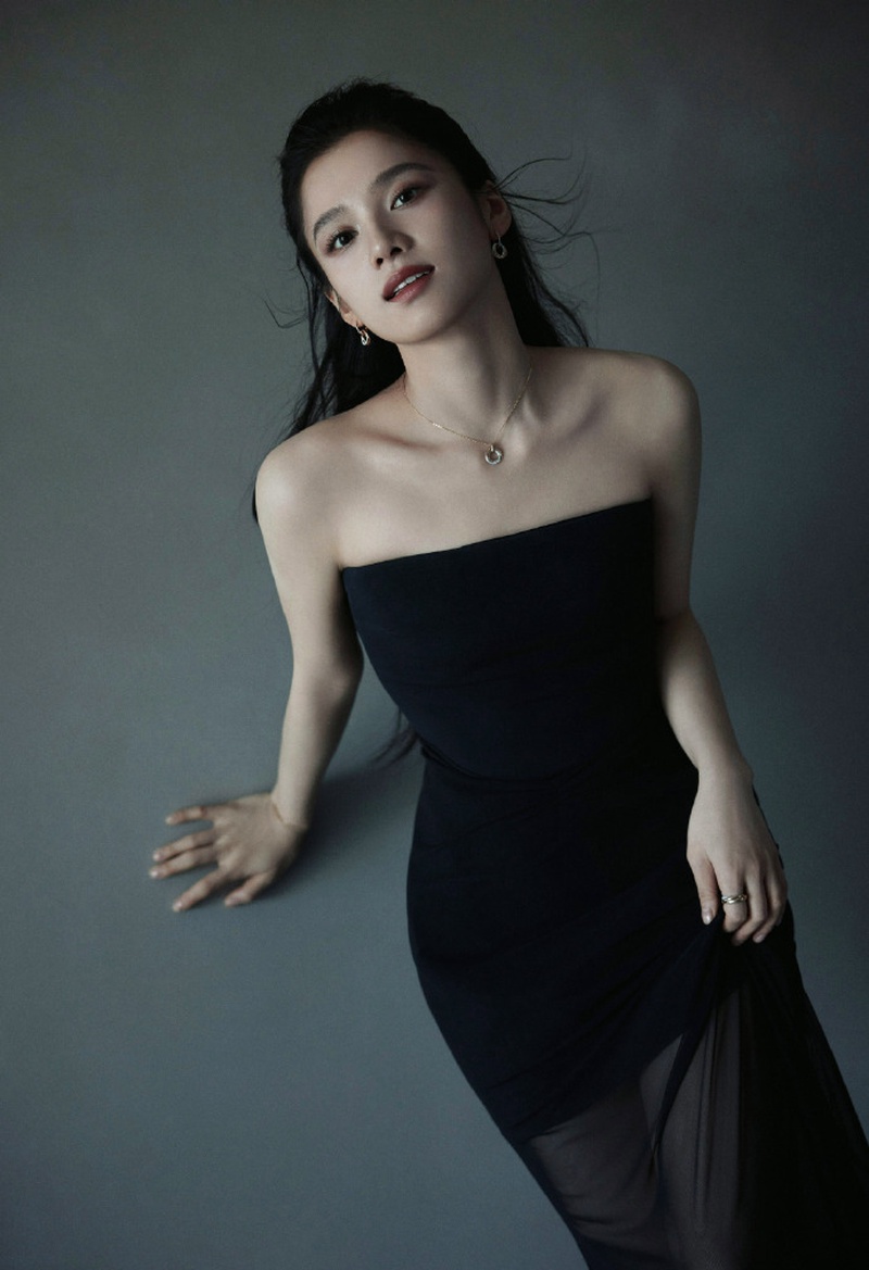 张婧仪